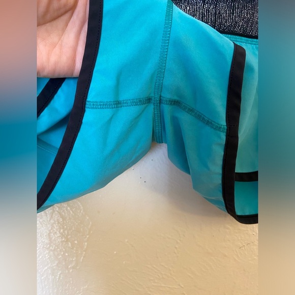 Lululemon short - Picture 7 of 14